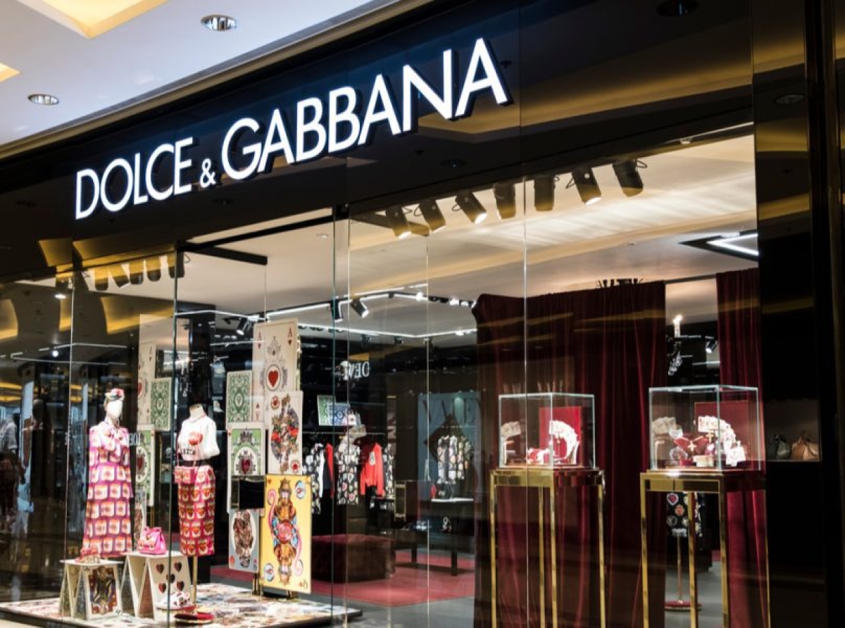 Dolce&Gabbana (D&G): Perfumes & cosmetics business in-house